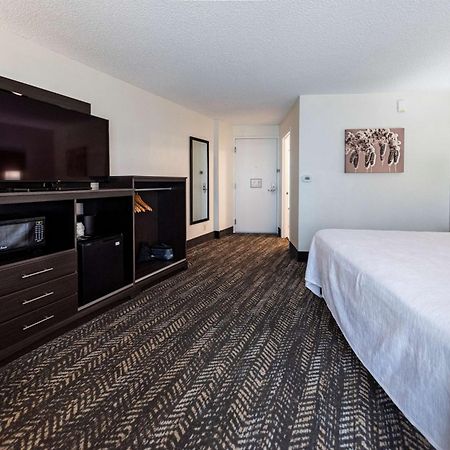 Best Western Plus Wausau Tower Inn Экстерьер фото