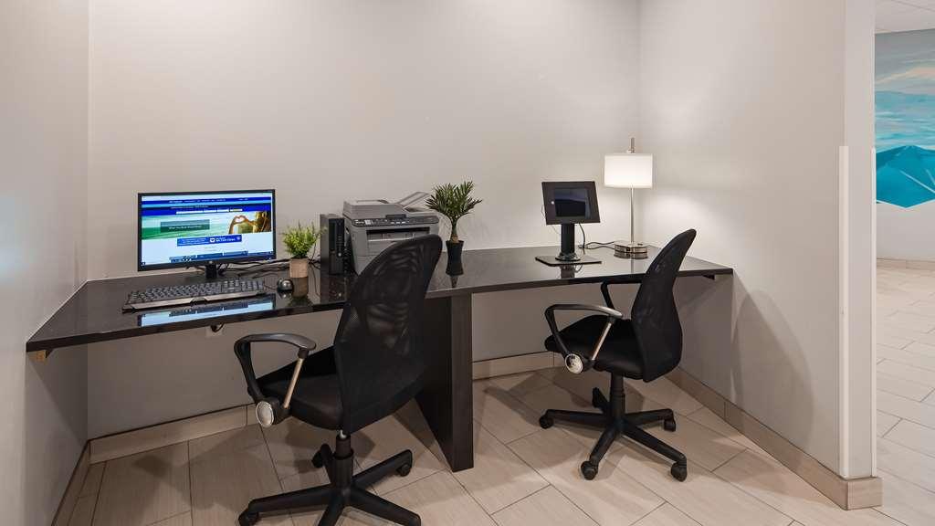 Best Western Plus Wausau Tower Inn Удобства фото