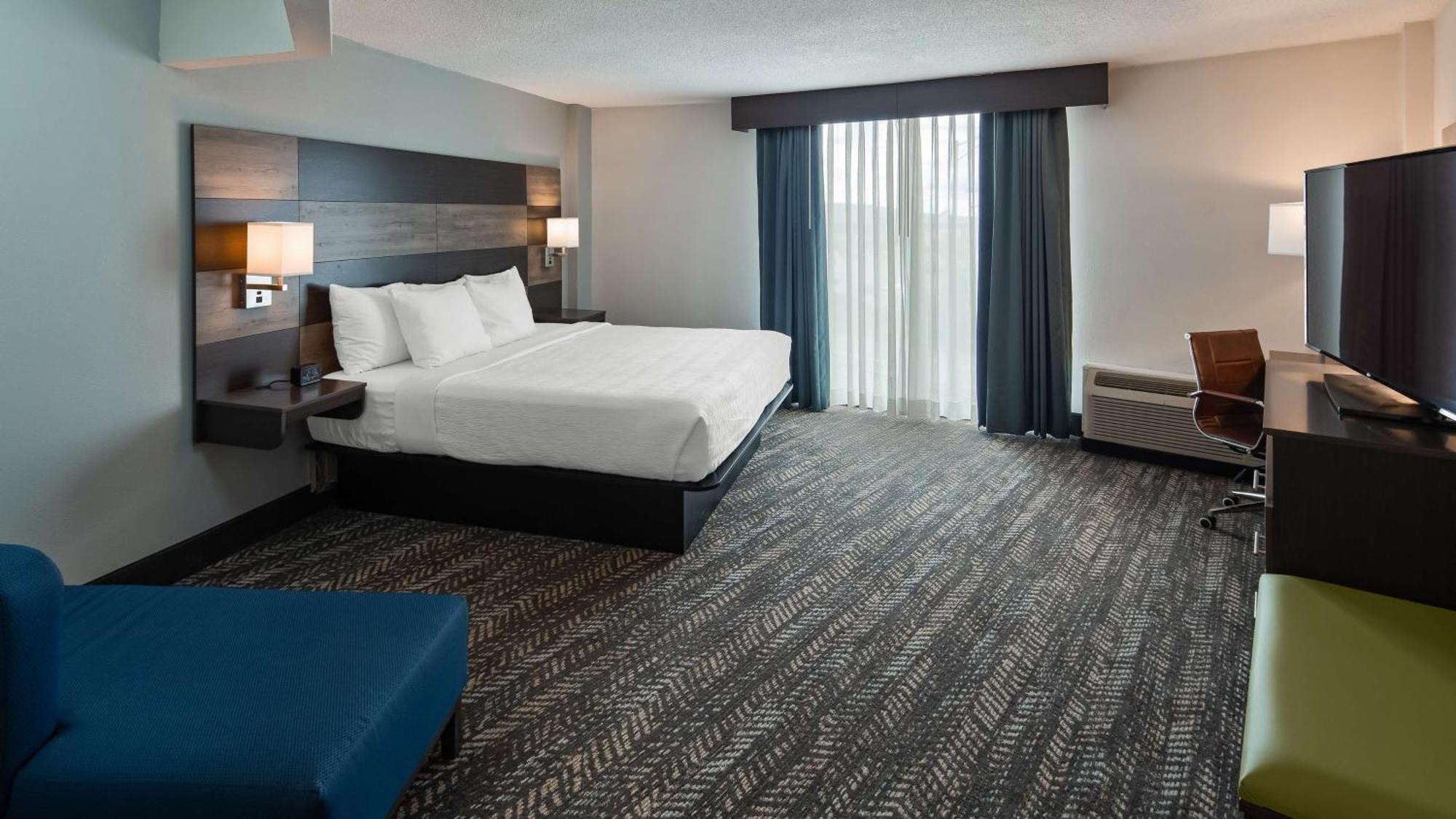 Best Western Plus Wausau Tower Inn Экстерьер фото