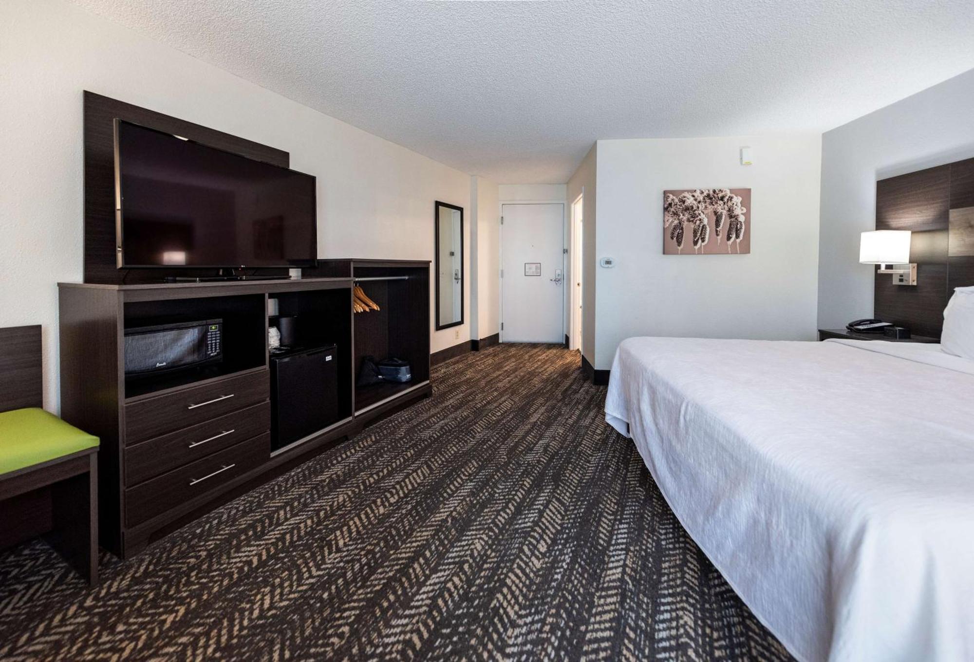 Best Western Plus Wausau Tower Inn Экстерьер фото