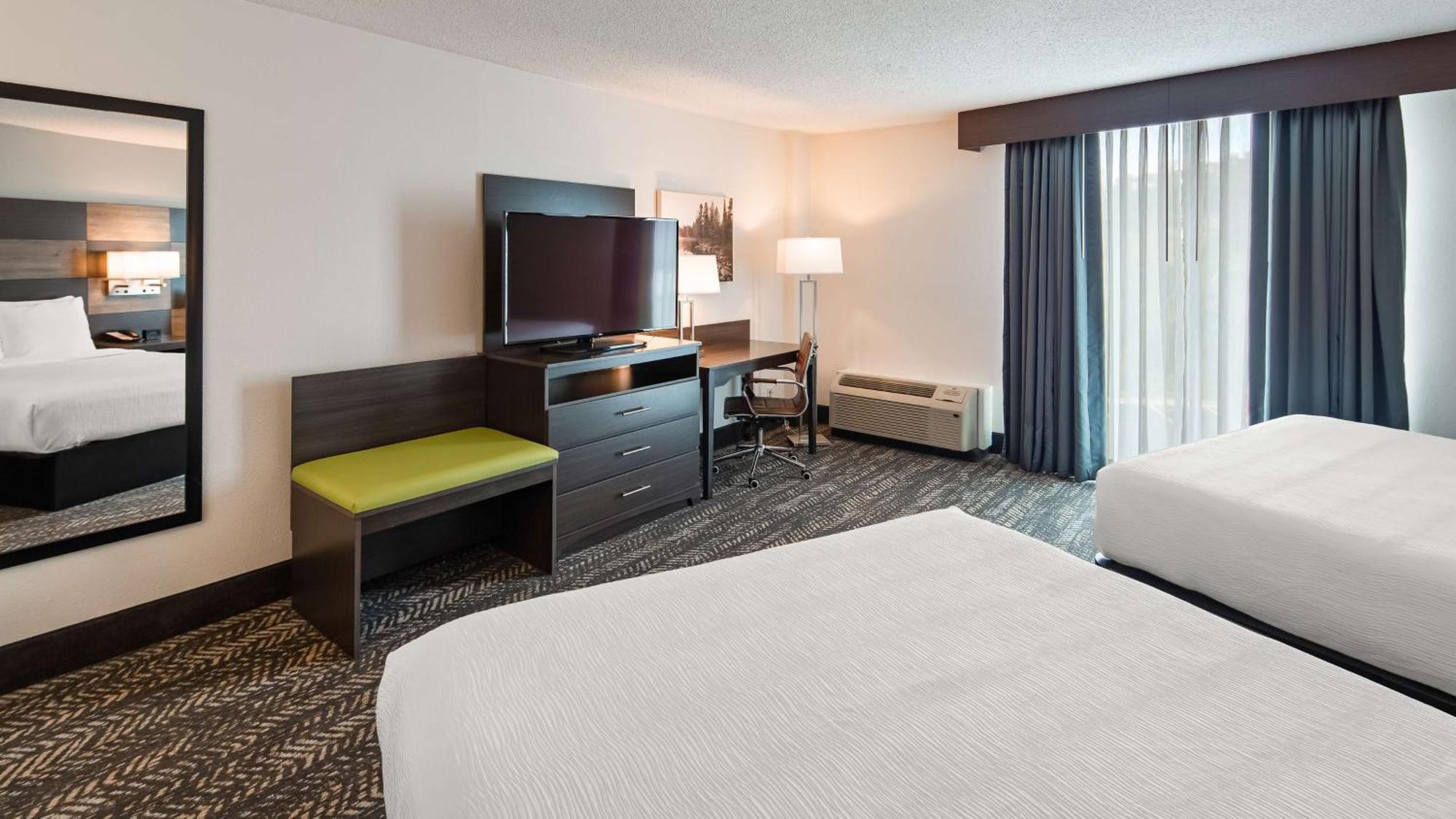 Best Western Plus Wausau Tower Inn Экстерьер фото