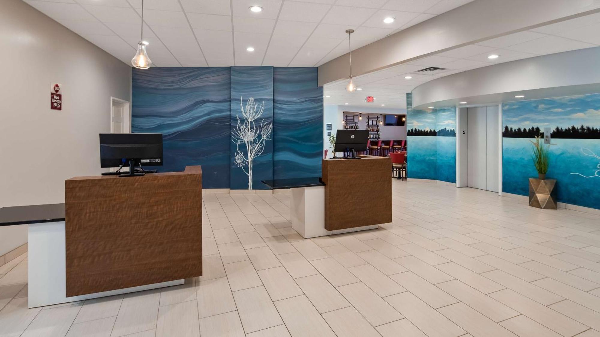 Best Western Plus Wausau Tower Inn Экстерьер фото