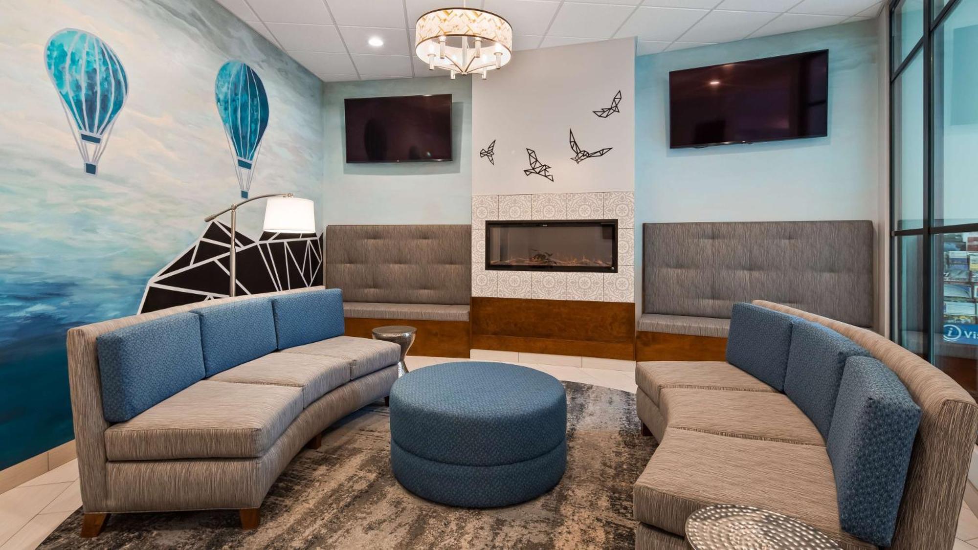 Best Western Plus Wausau Tower Inn Экстерьер фото