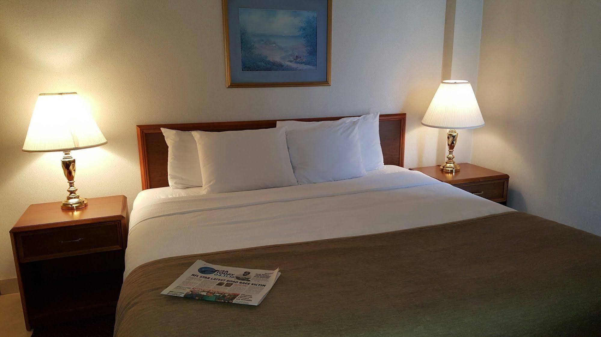 Best Western Plus Wausau Tower Inn Экстерьер фото